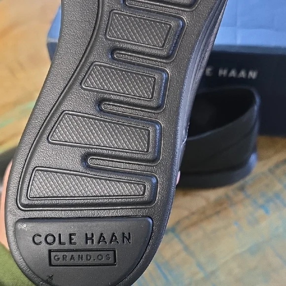 Cole Haan Men's Classic Black Oxfords - Picture 6 of 8